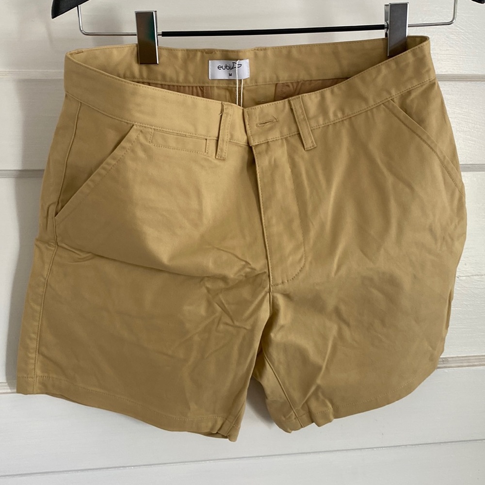 NWT Eubi All Day Shorts 2.0 size M (32-34”) khaki shorts with 7” inseam. Stretch